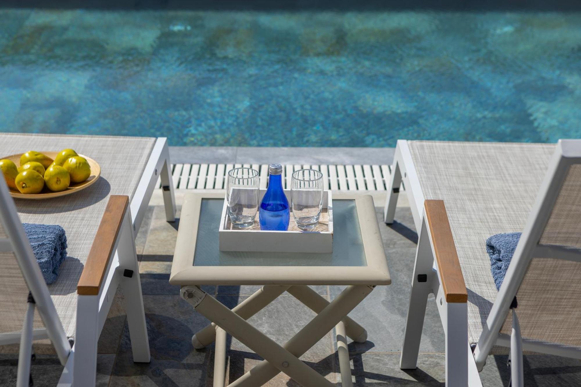 Diana Seaside Villas ポモス エクステリア 写真