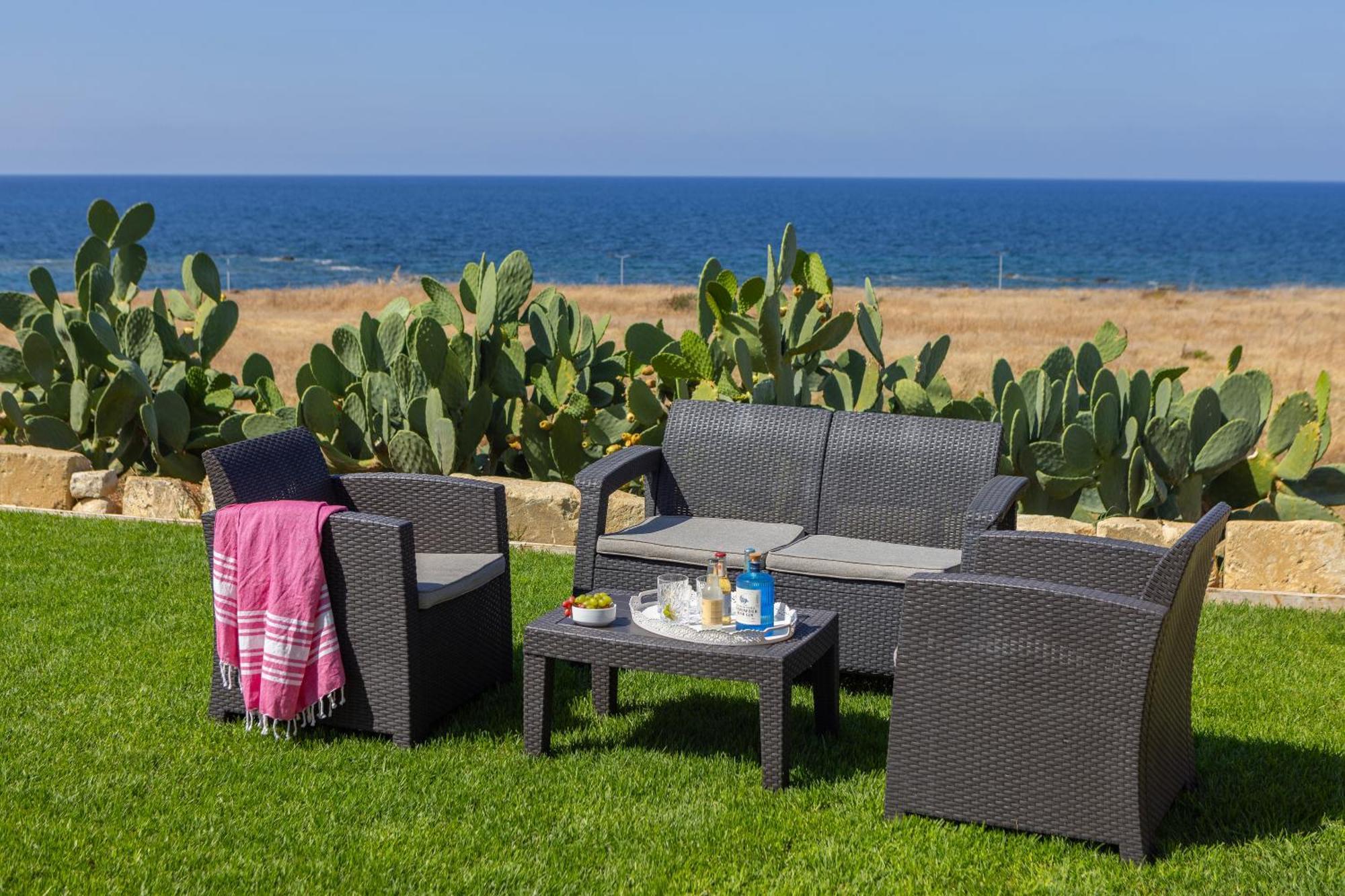 Diana Seaside Villas ポモス エクステリア 写真