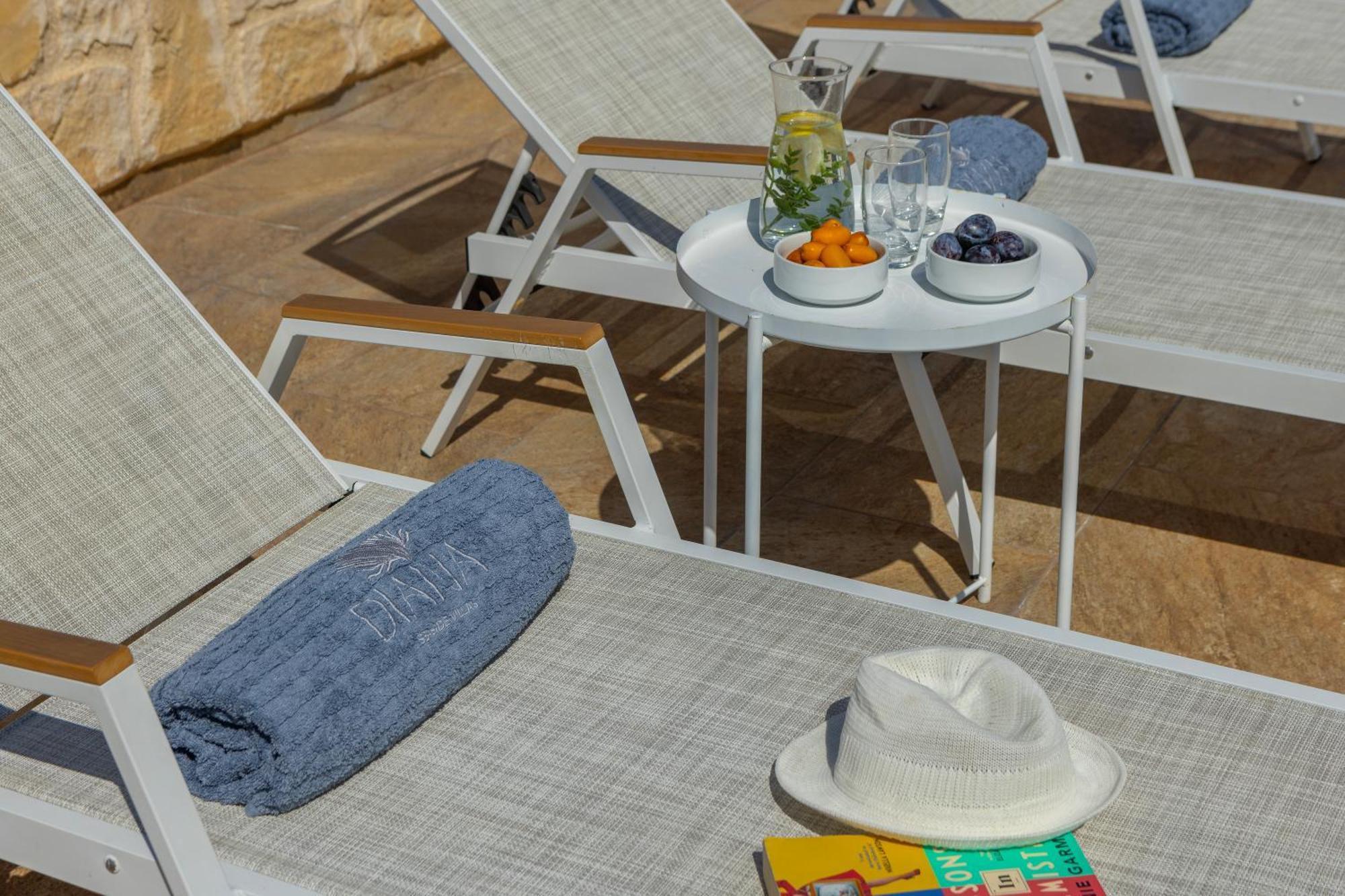 Diana Seaside Villas ポモス エクステリア 写真