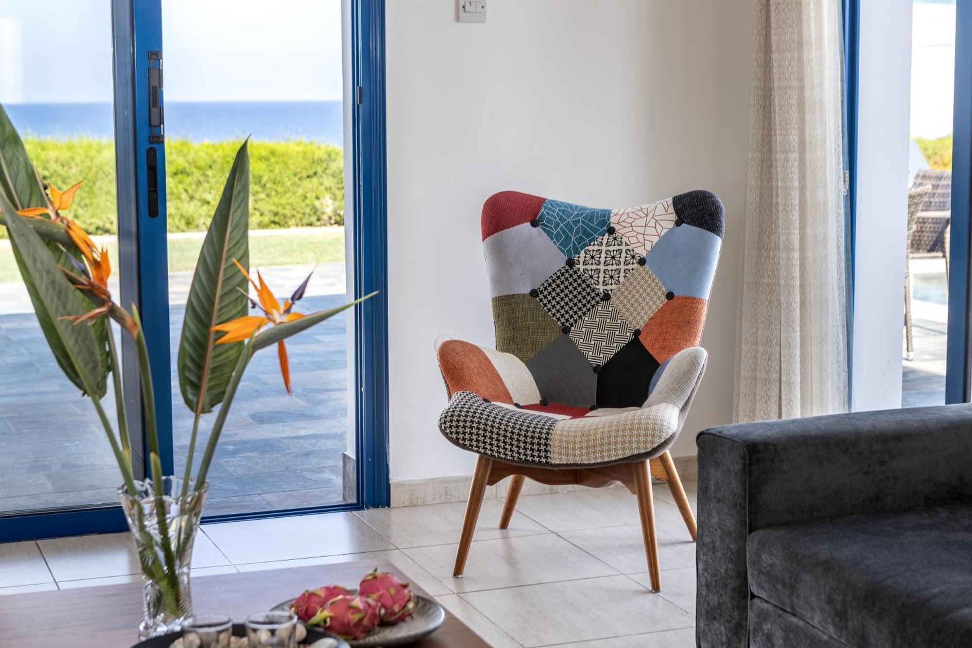 Diana Seaside Villas ポモス エクステリア 写真